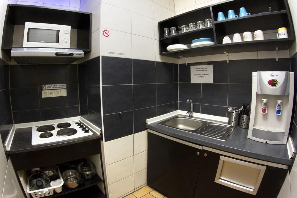Seven Hostal *